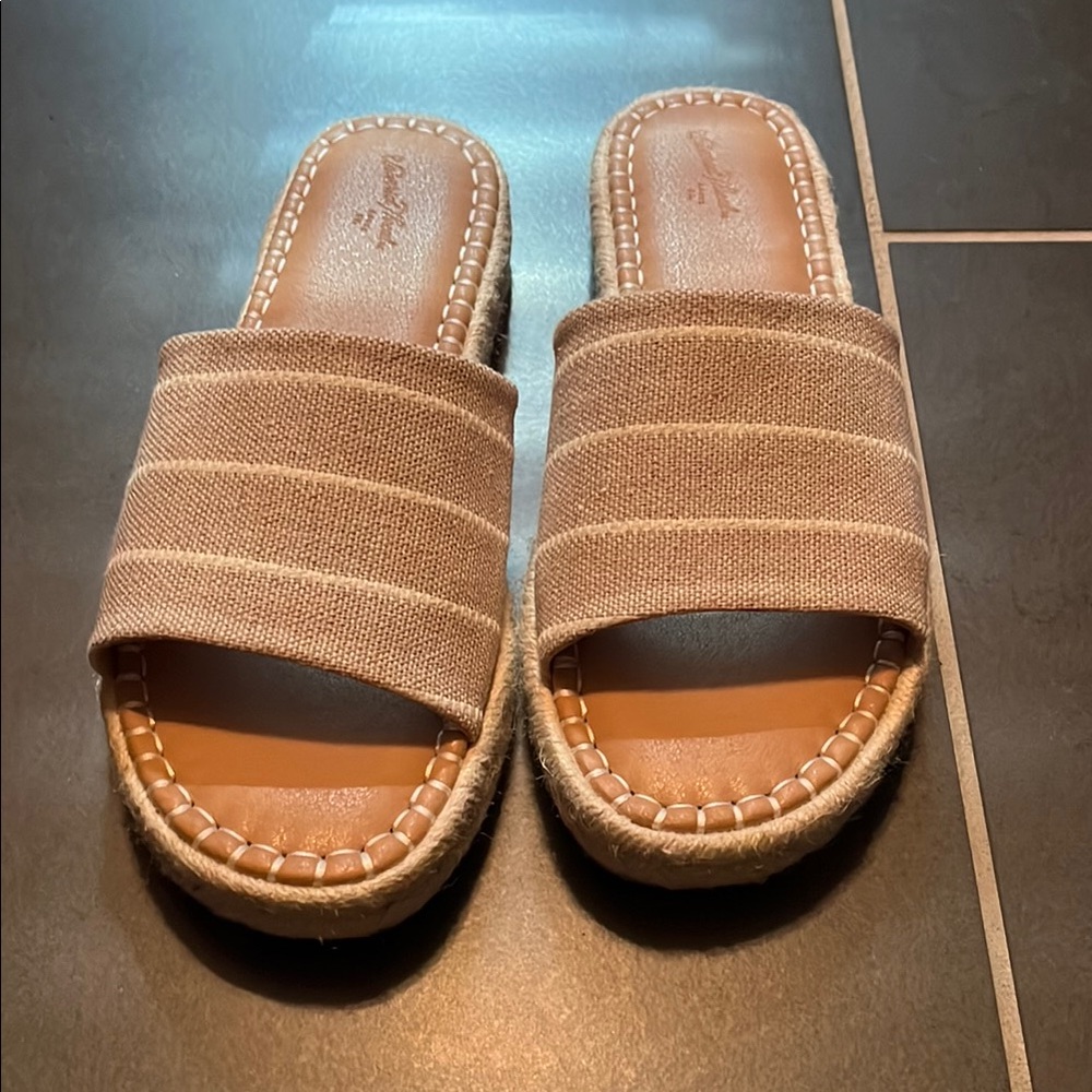 Tan Striped Women’s Slide Sandals